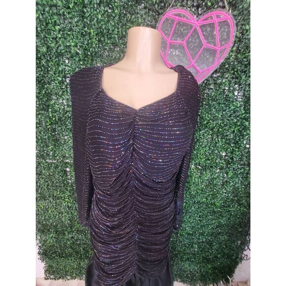 Metamorphosis Vintage gown - Picture 7 of 11